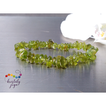 Krizolit (peridot, olivin) szemcse ásvány karkötő