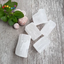 Szelenit hasáb kb. 3x2 cm-es