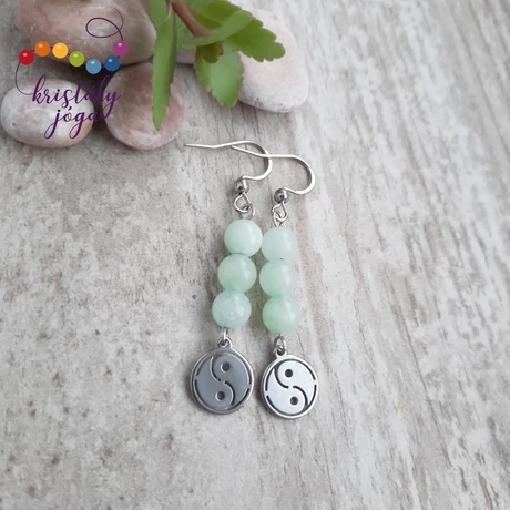 Jáde zöld 6 mm-es nemesacél fülbevaló