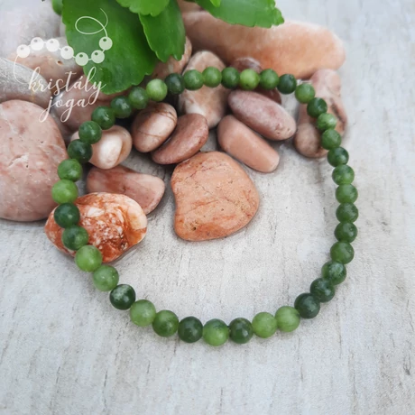Kanadai jáde 4 mm-es ásvány karkötő